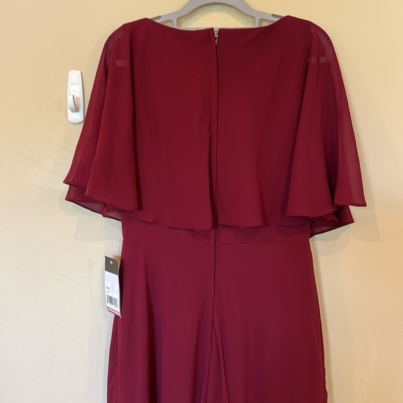 NWT La Femme Chiffon Gown special occasion maxi Garnet color Women’s Sz 8 - Picture 10 of 15